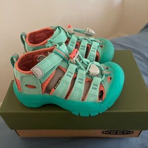 NWT Keen Newport Toddler Sandals Size 8/EU 24